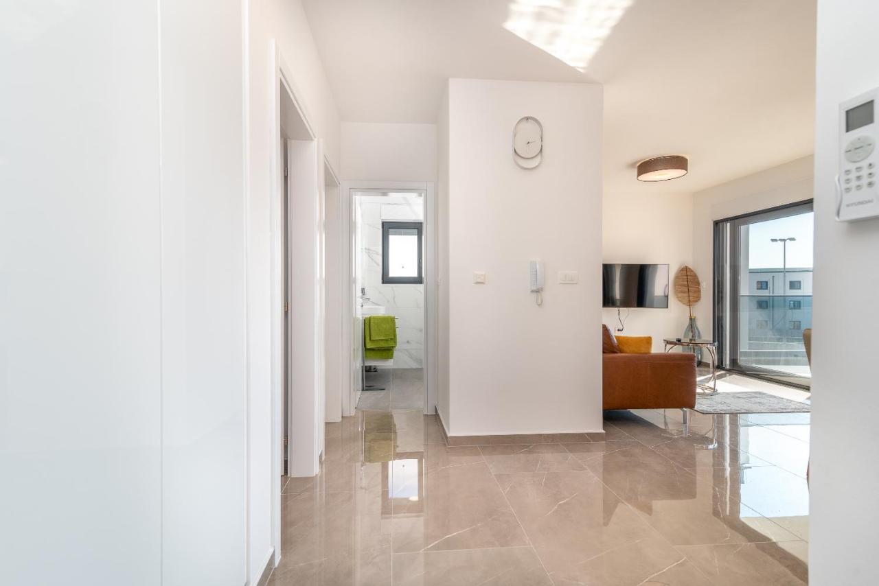 Poolside 2 Bedroom Ap. Mare Trogir Exterior foto