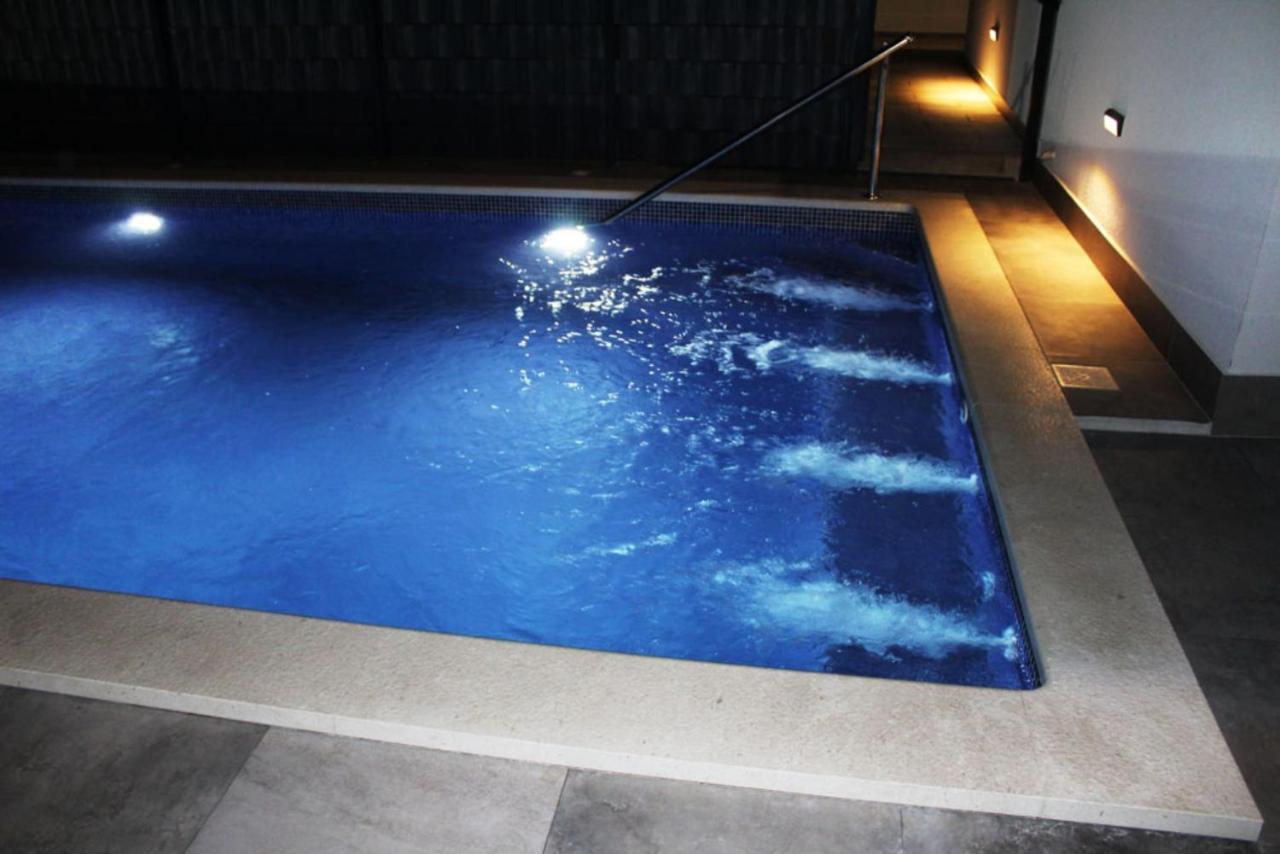 Poolside 2 Bedroom Ap. Mare Trogir Exterior foto